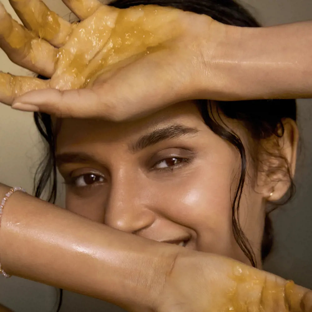 Milk & Honey Gold Smoothing Sugar Scrub