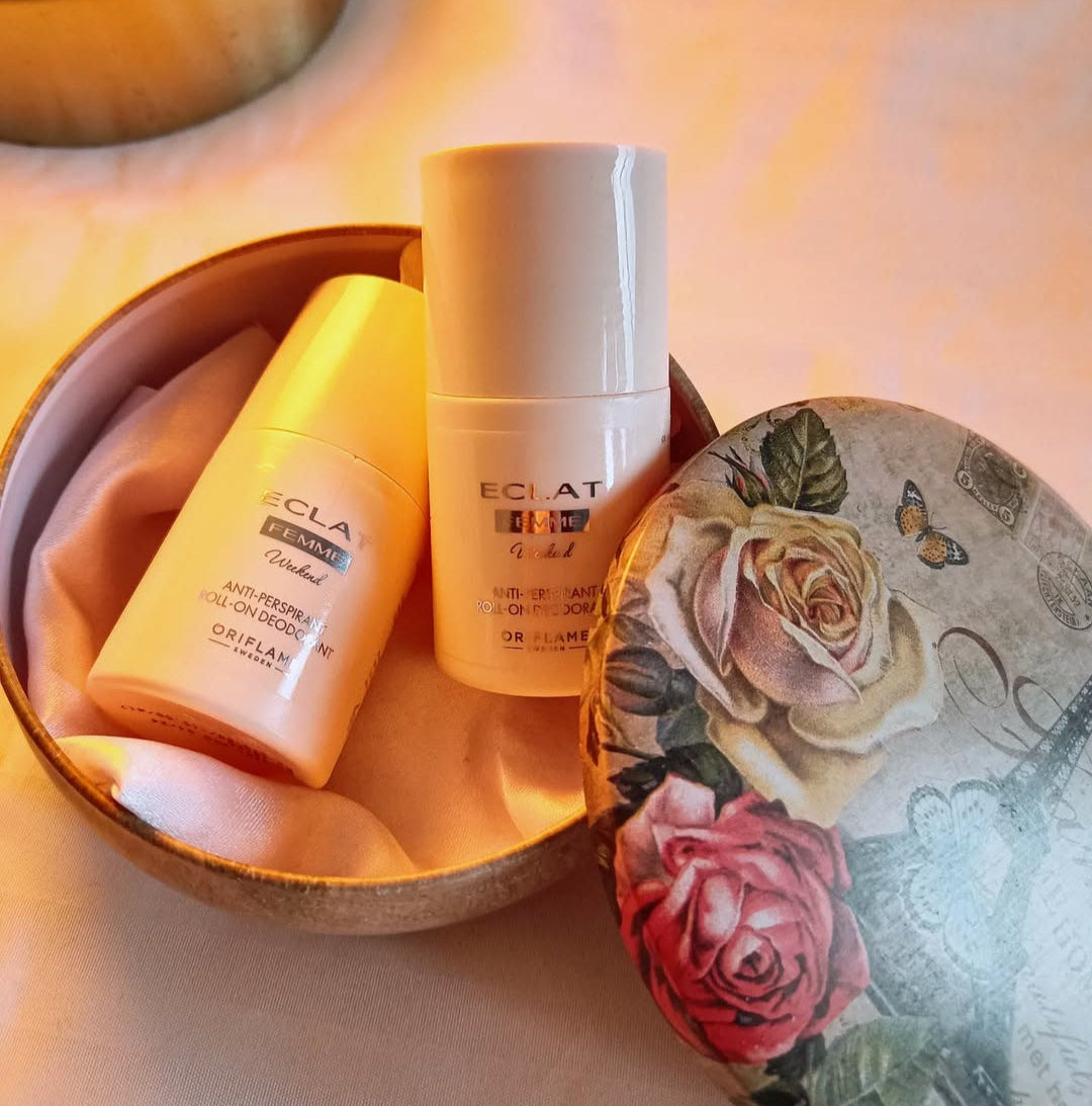 Eclat Femme Weekend Anti-perspirant Roll-On Deodorant
