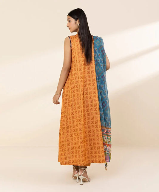 3 Piece Unstitched Embroidered Lawn Suit