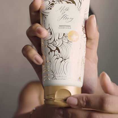 Milk & Honey Gold Smoothing Sugar Scrub