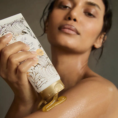 Milk & Honey Gold Smoothing Sugar Scrub